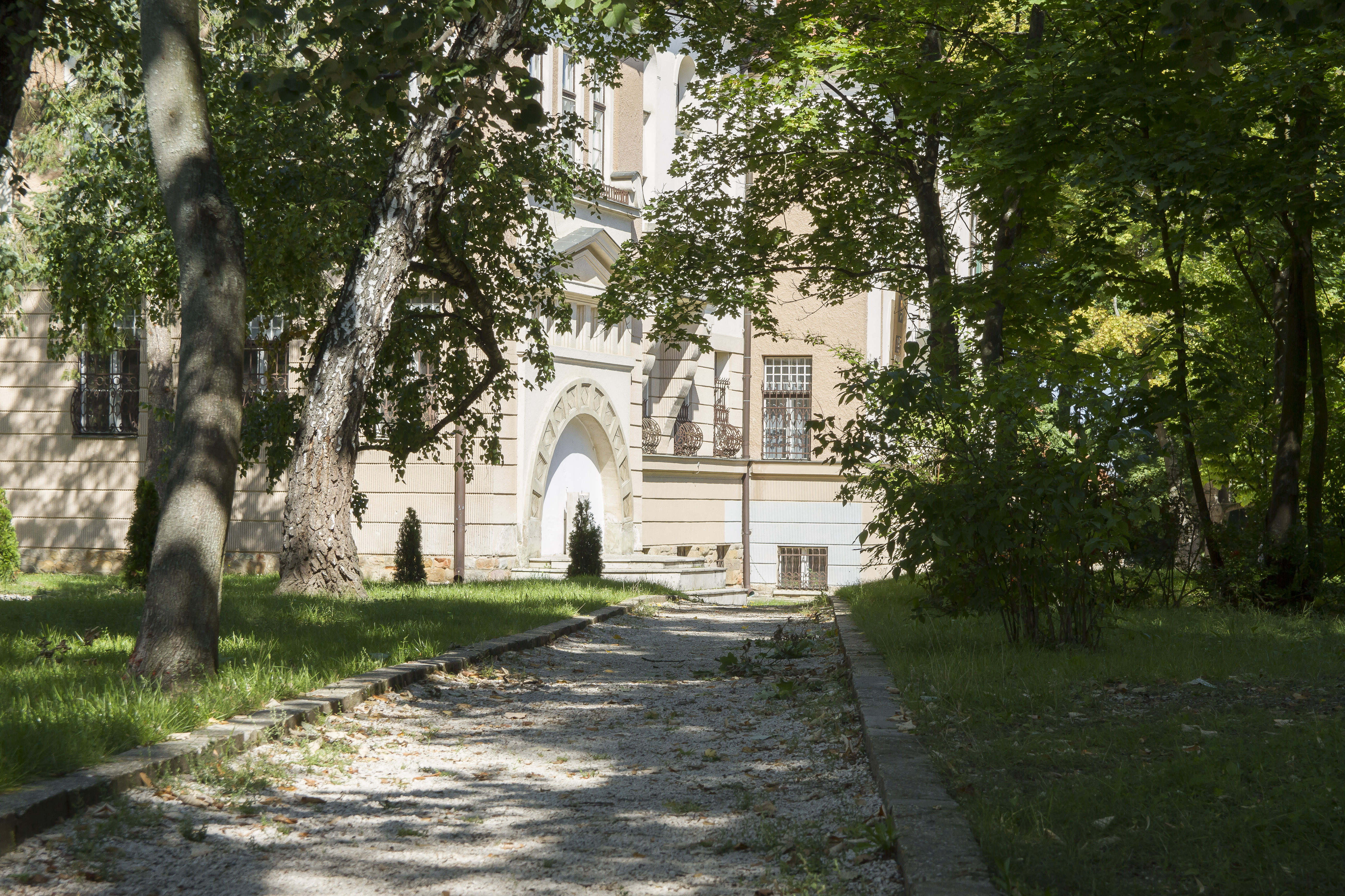 Palóc szőttes, hímzés és népviseleti baba